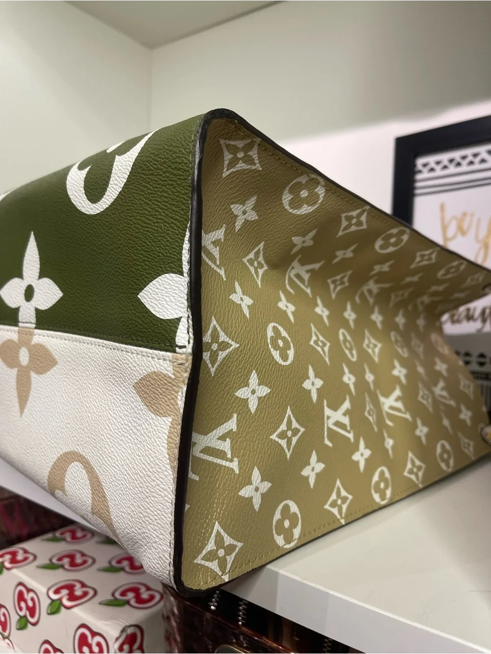 Louis Vuitton spacious louis